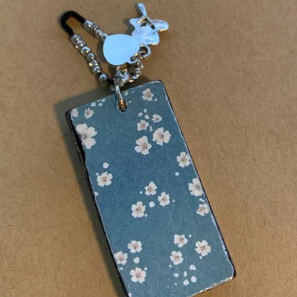 Hand Distressed Domino Junk Journal /Handbag Purse Dangles/ Charms/ Keychain - Picture 7 of 7